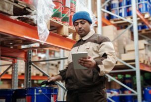 Quality Control Inspectors: The Role of Quality Control Inspectors in Manufacturing